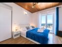 Ferienwohnungen Robert - sea view : A1(4+1), A2(4+2) Brela - Riviera Makarska  - Ferienwohnung - A1(4+1): Schlafzimmer