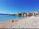 Ferienwohnungen Ruzica - with sea view: A1 - plavi(3+2), A2 - (2+2), A3 - zuti(3+2) Igrane - Riviera Makarska  - Strand
