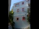 Ferienwohnungen Durda1 - 50 m from beach: A1(2+2), B2(2+2), C3(2+1) Igrane - Riviera Makarska  - Haus