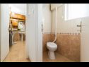 Ferienwohnungen Stipe - comfortable apartment for 6 person: A(4+2) Makarska - Riviera Makarska  - Ferienwohnung - A(4+2): Toilette