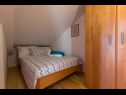 Ferienwohnungen Duki - sea view: A1(4+1), A2(3+2) Makarska - Riviera Makarska  - Ferienwohnung - A1(4+1): Schlafzimmer