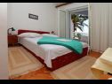 Ferienwohnungen und Zimmer Tomo 1 - at the beach: A4(2+2), RA1(2), RA2(2), RA3(2) Zaostrog - Riviera Makarska  - Ferienwohnung - A4(2+2): Schlafzimmer