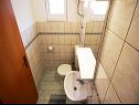Ferienwohnungen Boro - sea view SA1(3), SA2(3), SA3(3) Dugi Rat - Riviera Omis  - Studio-Ferienwohnung - SA2(3): Badezimmer mit Toilette