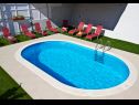 Ferienhaus Miho - with pool : H(12+4) Omis - Riviera Omis  - Kroatien - Pool
