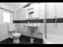 Ferienhaus JP H(10) Brodarica - Riviera Sibenik  - Kroatien - H(10): Badezimmer mit Toilette