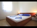Ferienwohnungen Deep Blue A1 PR(6+1), A2 KAT(6+1), A3(4+1) Srima - Riviera Sibenik  - Ferienwohnung - A1 PR(6+1): Schlafzimmer
