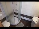 Ferienwohnungen Deep Blue A1 PR(6+1), A2 KAT(6+1), A3(4+1) Srima - Riviera Sibenik  - Ferienwohnung - A1 PR(6+1): Badezimmer mit Toilette