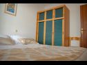 Ferienwohnungen Daira - great location A1(2), A2(2), A3(4) Stomorska - Insel Solta  - Ferienwohnung - A2(2): Schlafzimmer