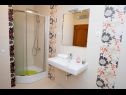 Ferienwohnungen Darko - spacious: A1(6+1) Split - Riviera Split  - Ferienwohnung - A1(6+1): Badezimmer mit Toilette