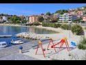 Ferienwohnungen Pero - 70m from the sea: A1(6), A2(2) Marina - Riviera Trogir  - Strand