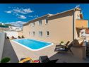 Ferienwohnungen Lux 1 - heated pool: A1(4), A4(4) Marina - Riviera Trogir  - Pool (Objekt und Umgebung)