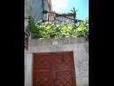 Ferienwohnungen und Zimmer Jare - in old town R1 zelena(2), A2 gornji (2+2) Trogir - Riviera Trogir  - Haus