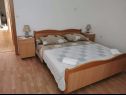 Ferienwohnungen Marija - 10m from beach: A1(4+1), A2(6), A3(6+2) Trogir - Riviera Trogir  - Ferienwohnung - A3(6+2): Schlafzimmer
