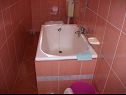Ferienwohnungen Dusko - free parking A1(2+2) Gornji Karin - Riviera Zadar  - Ferienwohnung - A1(2+2): Badezimmer mit Toilette