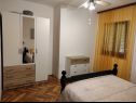 Ferienwohnungen Andela - comfortable and affordable A1(4+2) Mali Iz (Insel Iz) - Riviera Zadar  - Ferienwohnung - A1(4+2): Schlafzimmer