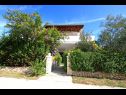 Ferienwohnungen Nika - nice garden: A1(2), A2(4+1), A3(6), A4(2) Nin - Riviera Zadar  - Haus