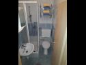Ferienwohnungen Mediteran - private parking: A1(2+1) Privlaka - Riviera Zadar  - Ferienwohnung - A1(2+1): Badezimmer mit Toilette
