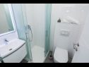 Ferienwohnungen Ani - with pool : SA4(2), A5(2+2), A6(2+2) Privlaka - Riviera Zadar  - Ferienwohnung - A5(2+2): Badezimmer mit Toilette