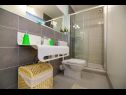 Ferienwohnungen Secret Garden A2(2+2), A4(2+2) Razanac - Riviera Zadar  - Ferienwohnung - A4(2+2): Badezimmer mit Toilette