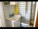 Ferienwohnungen Almond A1(2+2), A2(4+2), A3(4+2) Vir - Riviera Zadar  - Ferienwohnung - A2(4+2): Badezimmer mit Toilette