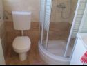 Ferienwohnungen Ivo - with parking : A1(2+1), A2(4+1), A3(6) Vir - Riviera Zadar  - Ferienwohnung - A1(2+1): Badezimmer mit Toilette