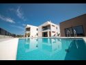 Ferienwohnungen Vrsi beautiful apartments with pool A1(4), A2(4), A3(4) Vrsi - Riviera Zadar  - Pool