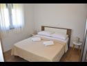 Ferienwohnungen FRANE - family apartment A1 prizemlje(4+1), A2 kat(4+1) Zaton (Zadar) - Riviera Zadar  - Ferienwohnung - A2 kat(4+1): Schlafzimmer