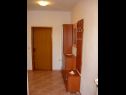 Ferienwohnungen FRANE - family apartment A1 prizemlje(4+1), A2 kat(4+1) Zaton (Zadar) - Riviera Zadar  - Ferienwohnung - A1 prizemlje(4+1): Flur
