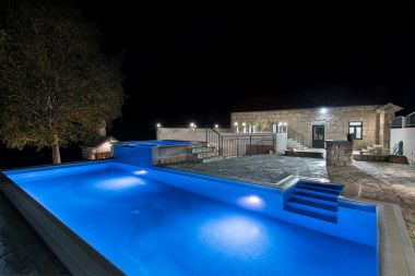 Ferienhaus Stipe - with pool : H(6+1) Rascane - Riviera Makarska  - Kroatien