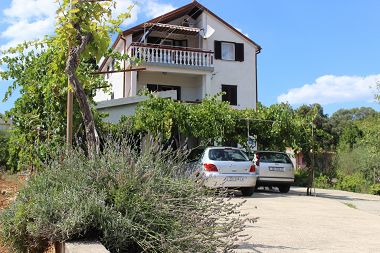 Ferienwohnungen Ivy - free parking: A2(4+2) Kukljica - Insel Ugljan 