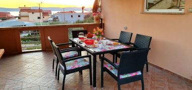 Ferienwohnungen Julija - big terrace and grill A1 Asy(4) Bibinje - Riviera Zadar 