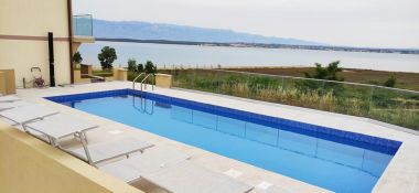 Ferienwohnungen Dragi - with pool: A2(4), A3(4), A4(4), A6(2) Nin - Riviera Zadar 